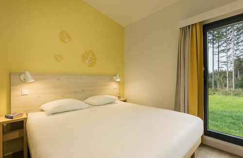 Hattigny House | Beautiful apartment in villa for 4 people with WIFI, pool, TV and terrace