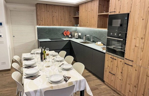 Bianzone House | Beautiful apartment in villa for 8 guests with WIFI, A/C, TV, terrace and pets allowed