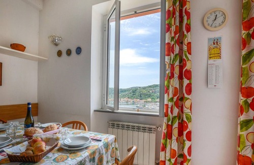 Le Grazie Apartment | Beautiful Apartment in Portovenere With 2 Bedrooms