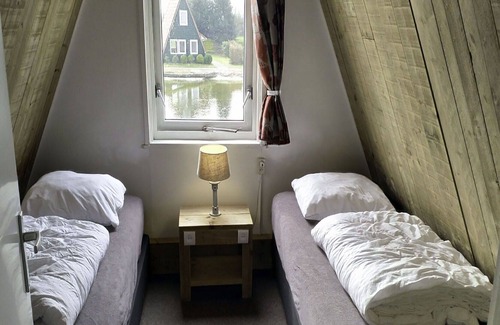 Bant House | Beautiful apartment in villa for 6 people with WIFI, TV, pets allowed and parking