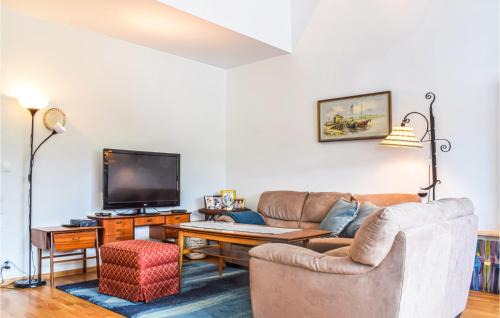 Samnanger Apartment | Beautiful Apartment In Årland With Wifi