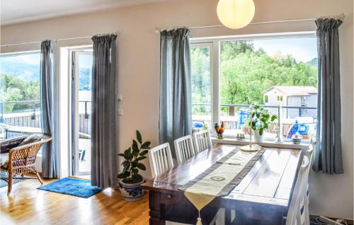 Samnanger Apartment | Beautiful Apartment In Årland With Wifi