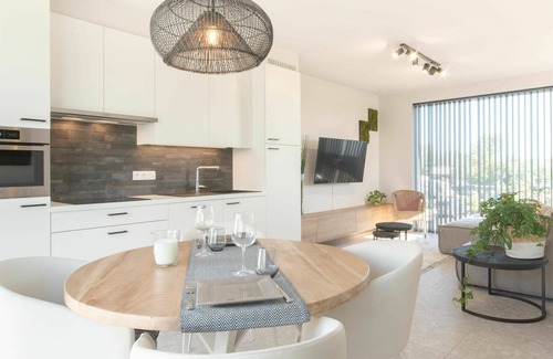 Belgian Coast House | Beautiful apartment in villa for 4 people with WIFI, A/C, TV and balcony