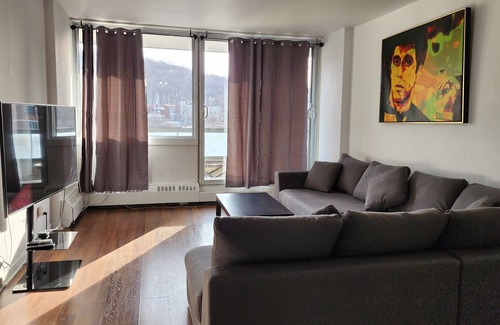 Mile End Apartment | Beautiful apartment in the heart of Montroyal