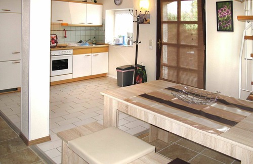 Verchen House | Beautiful apartment in villa for 4 people with WIFI, TV, patio and pets allowed