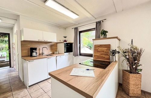 Frankenau House | Beautiful apartment in villa for 3 guests with WIFI, TV and terrace
