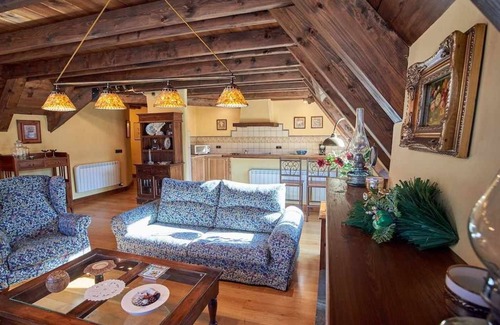 Vilac Apartment | BEAUTIFUL APARTMENT IN VILAC 10 KM BAQUEIRA BERET 6C, WIFI SPECTACULAR VIEWS