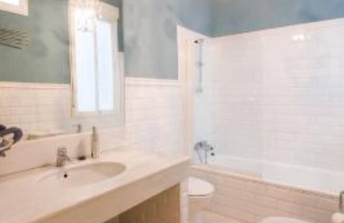 La Florida Apartment | Beautiful apartment in historical recently reformed building.
