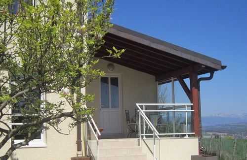 Mesigny Apartment | Beautiful apartment in the countryside, Mésigny