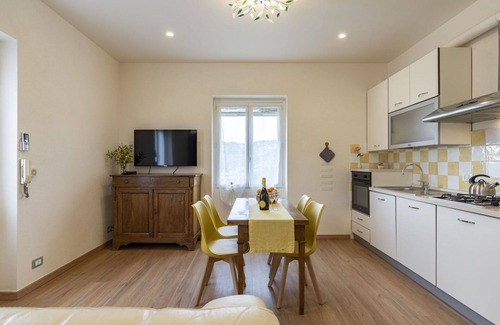 Costa dʼOneglia Villa | Beautiful apartment in villa for 4 people with WIFI, TV, patio, pets allowed and panoramic view