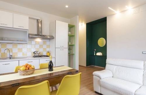 Costa dʼOneglia Villa | Beautiful apartment in villa for 4 people with WIFI, TV, patio, pets allowed and panoramic view