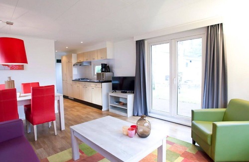 Schaarsbergen House | Beautiful apartment in villa for 4 people with WIFI, pool, TV and terrace