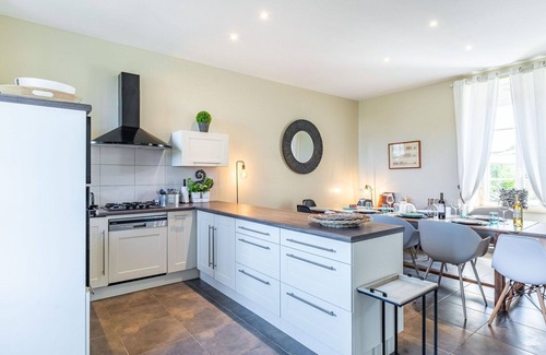 Caden Villa | Beautiful apartment in villa for 8 guests with WIFI, private pool, TV and terrace