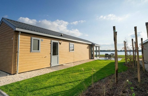 Linden House | Beautiful apartment in villa for 6 people with WIFI, TV, terrace and parking