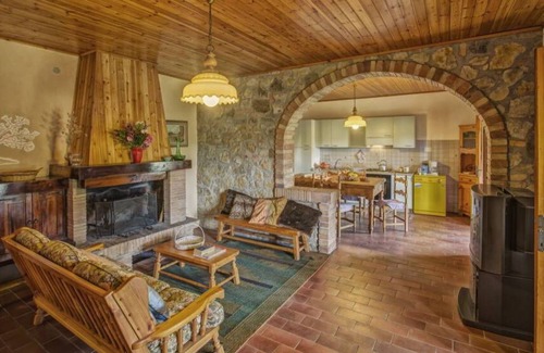 Montaione Apartment | Beautiful apartment for 6 people with pool, WIFI, veranda and panoramic view, close to San Gimig.