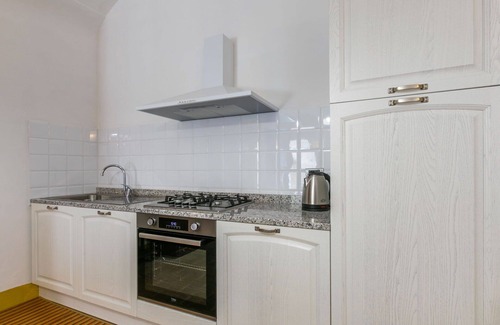 Stigliano Apartment | Beautiful apartment for 2 guests with WIFI, TV, patio, pets allowed and panoramic view