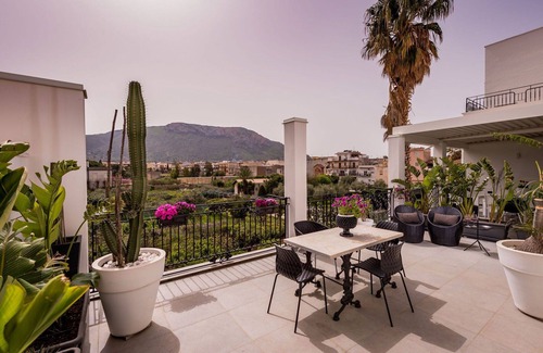Terrasini Apartment | Beautiful apartment for 4 guests with WIFI, A/C, TV and terrace