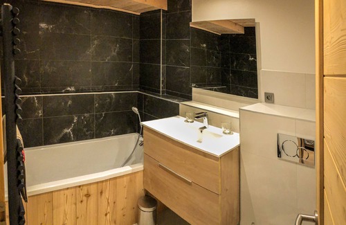 Meribel Apartment | Beautiful apartment T3-60m2 Meribel center