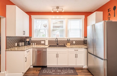 East Price Hill Apartment | Beautiful Apartment! Only 4 Miles From Downtown Cincinnati