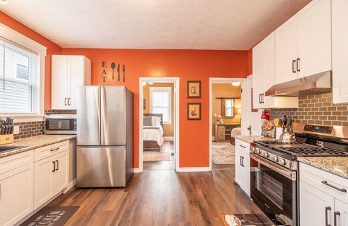 East Price Hill Apartment | Beautiful Apartment! Only 4 Miles From Downtown Cincinnati