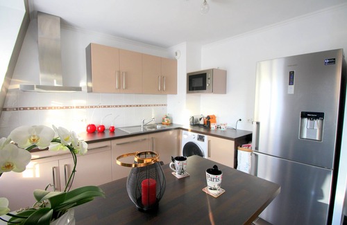 Serris Apartment | Beautiful apartment Val d'Europe, 10mn Disneyland (ELBE5)