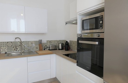 Tregastel Apartment | Beautiful apartment with WIFI 400m from the beach in the center of TREGASTEL