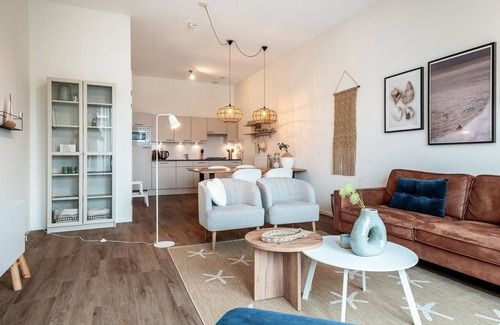 Vissershaven House | Beautiful apartment with harbour views.