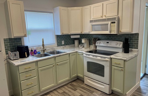 Bay City Apartment | Beautiful apartment w/AC in Bay City-Perfect for a getaway, close to downtown