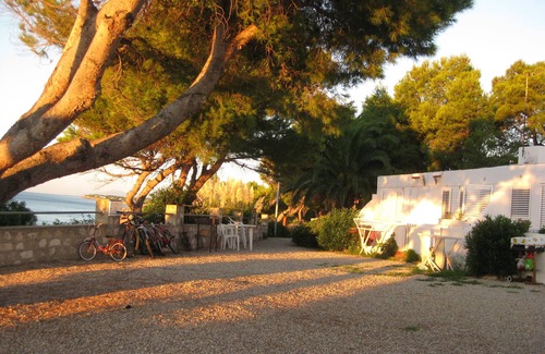 Calafat Apartment | Beautiful apartment with living room, double bedroom, bathroom and terrace