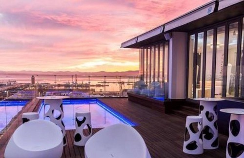 Bo'Kaap Apartment | Beautiful apartment for 2 people with A/C, WIFI, pool, TV and parking