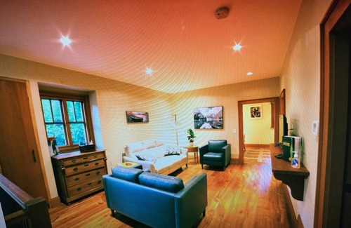 Sardis Other | beautiful appointed suite on the chilliwack river valley hobby Farm