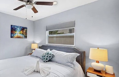 North Trail Apartment | Beautiful Apt B Close to Downtown, Bayfront and beaches