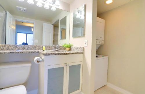 Crystal City Apartment | Beautiful & Apt W Pool Access All-Year