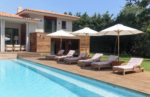 La Croix-Valmer Villa | Beautiful architect villa 10 minutes walk from the beaches of Gigaro, 9 pers.