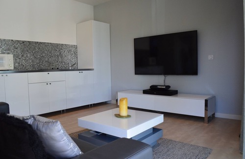 Mouans-Sartoux Villa | Beautiful Architect Villa Surrounded by calm and nature, near Mougins/Valbonne