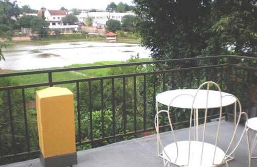Ambohibao Apartment | Beautiful Artist Villa near Airport