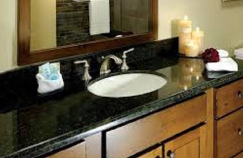 Aspen Condo | Beautiful Aspen Full Service Luxury Condo 1 Bed, 1 Bath Sleeps 4.