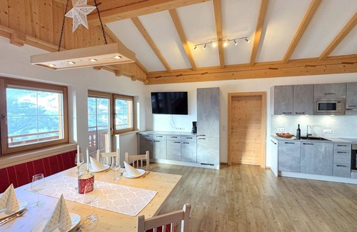 Ramsau im Zillertal Apartment | Beautiful apartment for 8 guests with WIFI, TV, patio and panoramic view