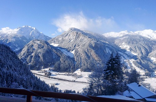 Ramsau im Zillertal Apartment | Beautiful apartment for 8 guests with WIFI, TV, patio and panoramic view