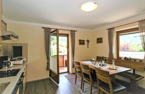 Ramsau im Zillertal Apartment | Beautiful apartment for 6 people with WIFI, TV and balcony