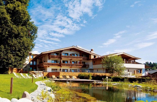 Reith bei Kitzbuehel Apartment | Beautiful apartment for 7 people with WIFI, hot tub, TV, balcony and parking