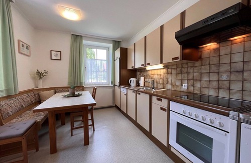 Augsdorf House | Beautiful private villa for 6 people with WIFI, TV and patio