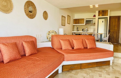 Ixtapa Resort | Beautiful Beachfront Residence with Stunning Ocean Views!