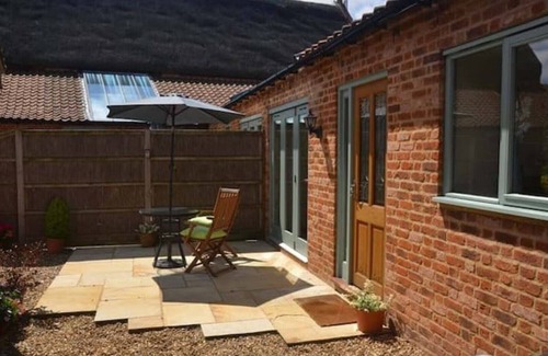 North Walsham House | Beautiful Barn Conversion in Norfolk With Hot Tub