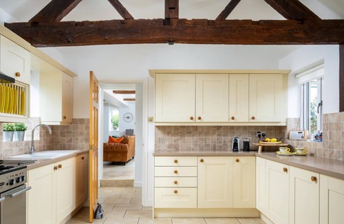 Pershore House | Beautiful barn Conversion in Countryside Setting