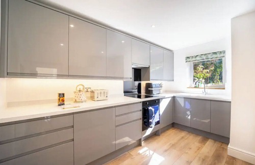 Bath House | Beautiful Bath Home - Sleeps 7, Perfect for Families or Friendship Groups