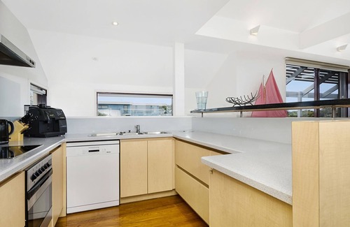 Point Lonsdale House | Beautiful Bayviews - Point Lonsdale