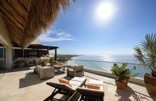 Emiliano Zapata Condo | Beautiful beachfront Penthouse, amazing views!