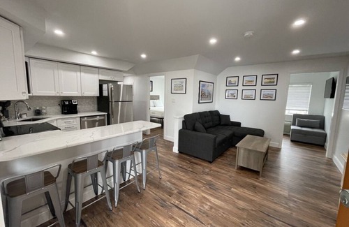 Avalon Condo | Beautiful Beach Block, one bedroom condo in the highly sought after Merrimac Condominiums sleeps 4.