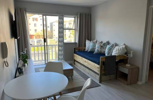 Bloubergstrand Condo | Beautiful Beach Condo Flat in Blouberg